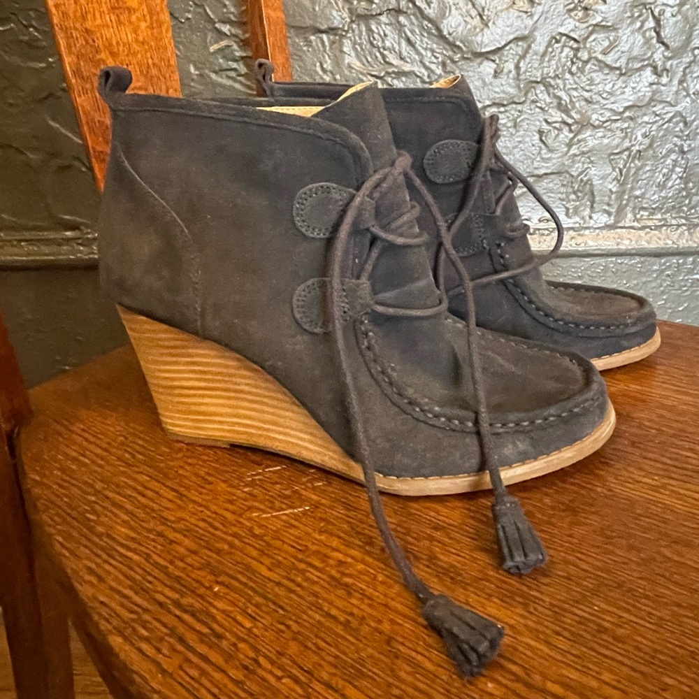Lucky Brand ‘taney’ wedge bootie size 8.5